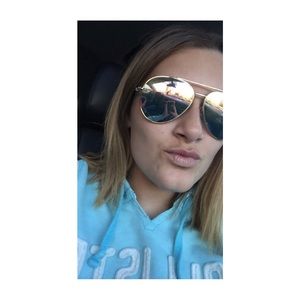 Meet your Posher, Emma